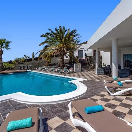 Rodea Cinco By Villa *